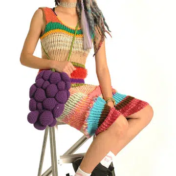Knitting thumbnail