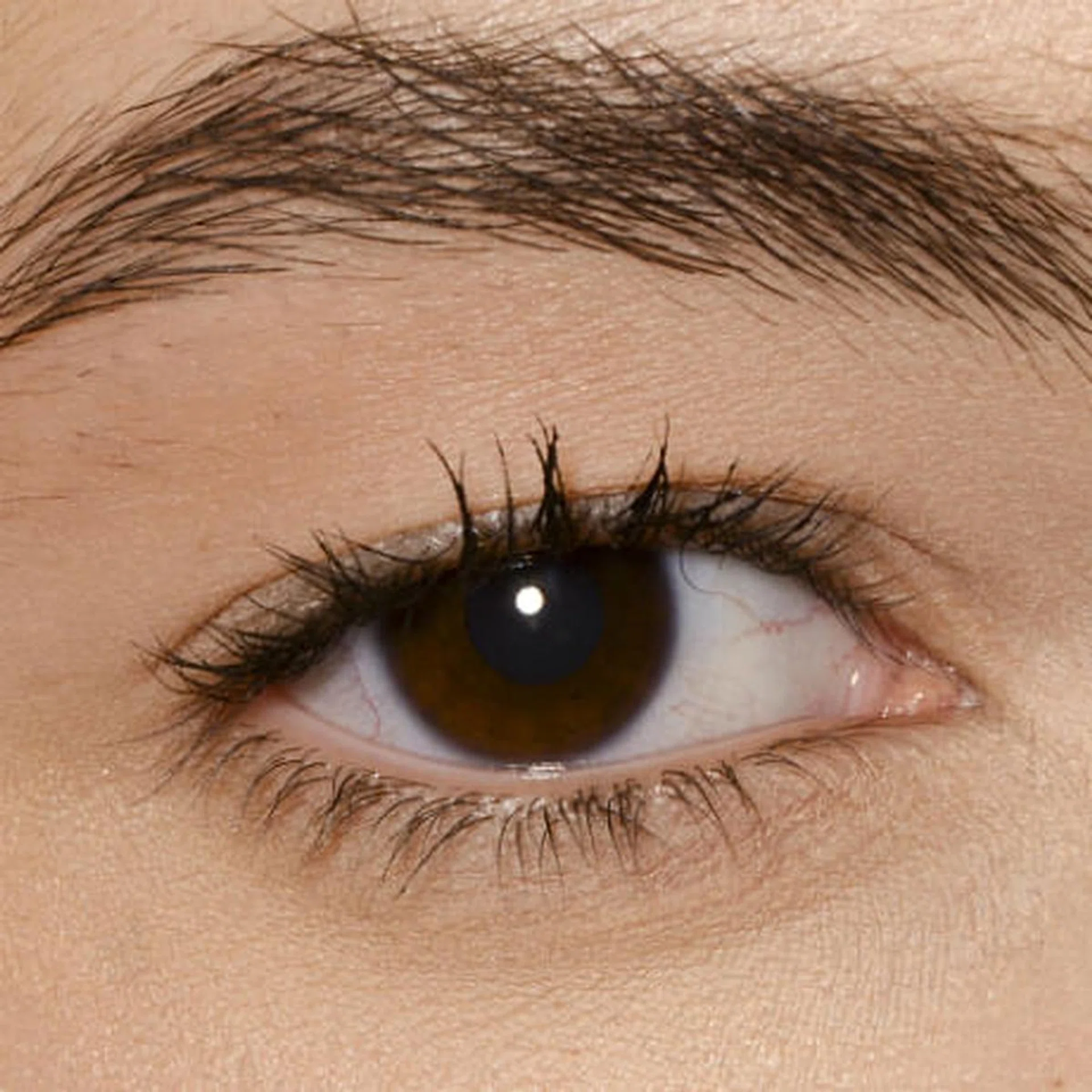 flattering and comfortable way to wear false lashes for Asian eyes - thumb