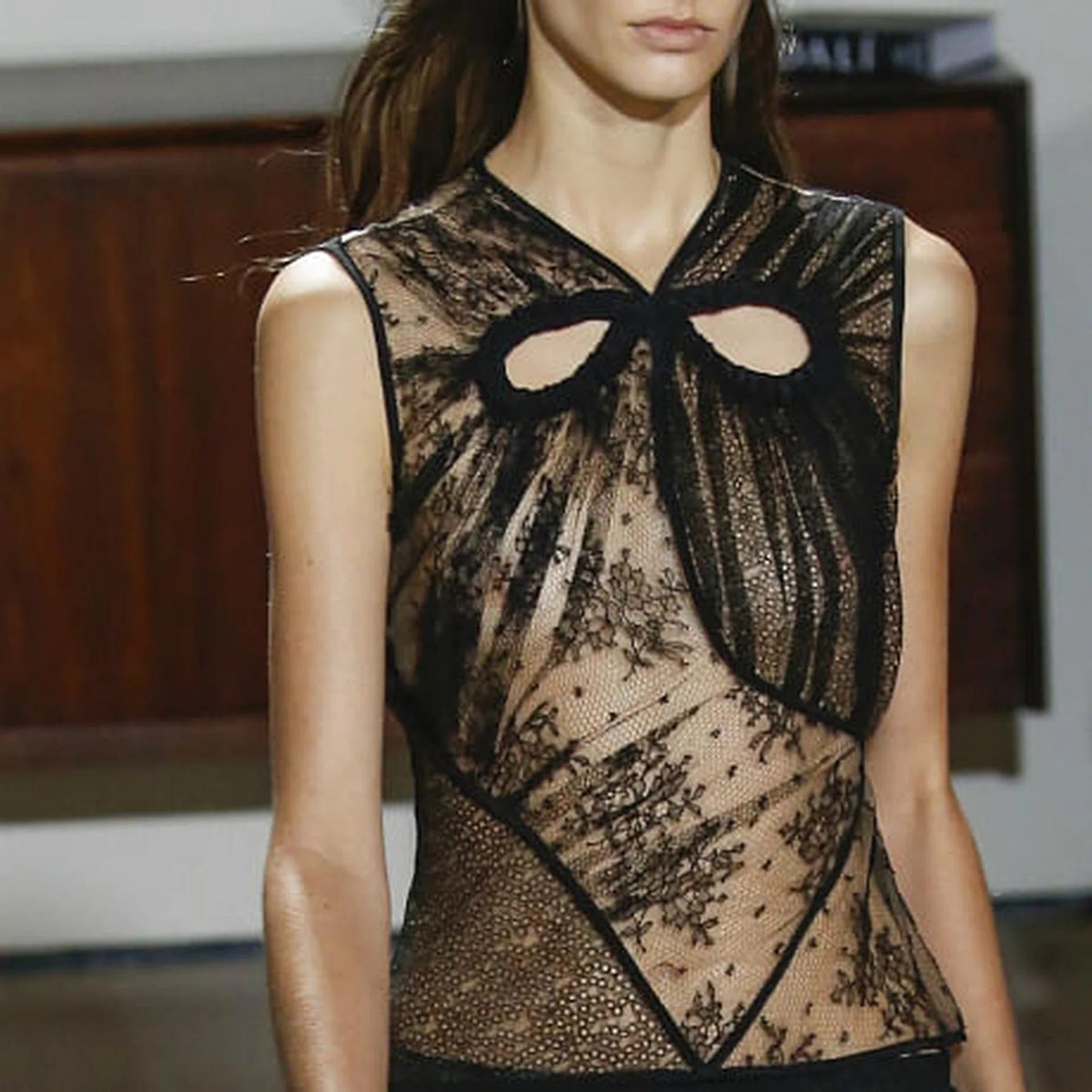 sheer_top_outfit_thumbnail_final