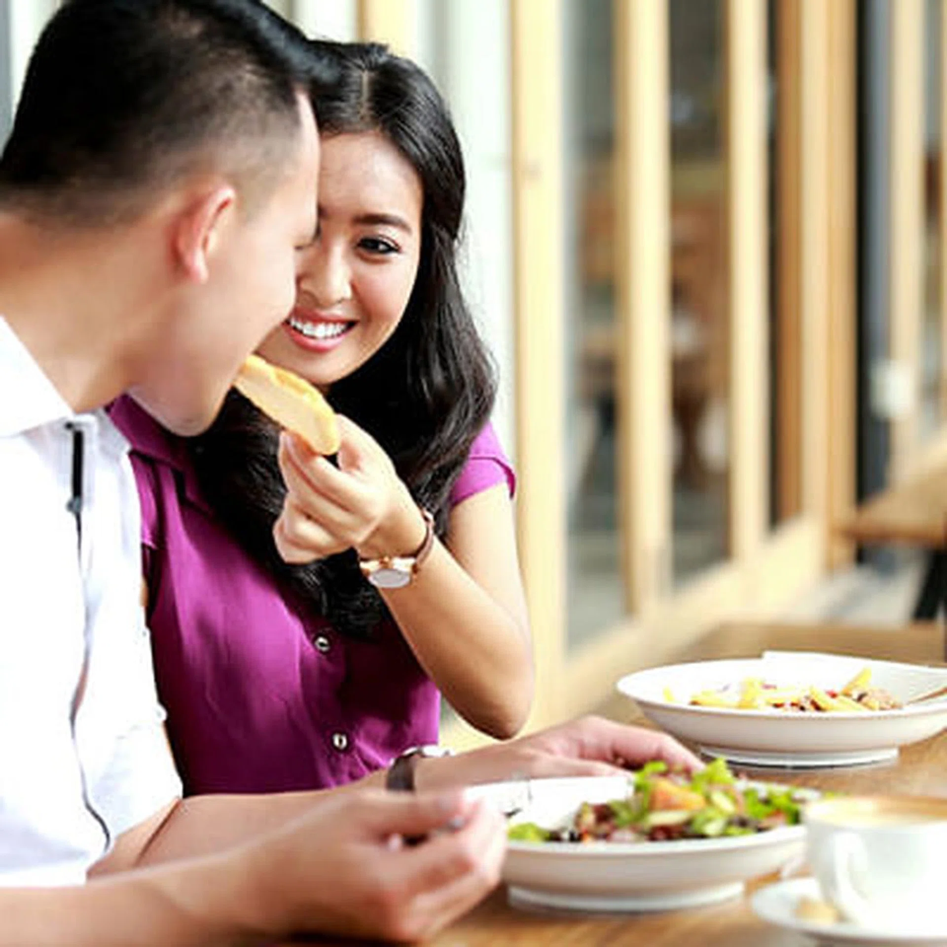 Not losing weight? Instead of 2 big meals a day, do this instead thumbnail