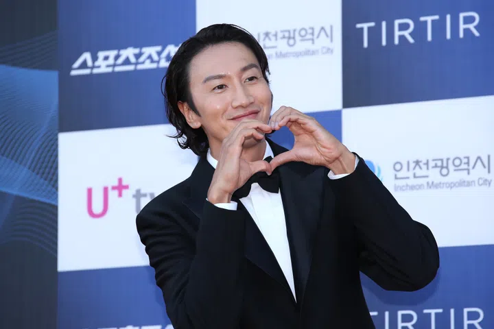INCHEON, SOUTH KOREA - JULY 19: South Korean actor Lee Kwang-Soo attends the 2nd Blue Dragon Series Awards at Paradise City Hotel on July 19, 2023 in Incheon, South Korea. (Photo by Han Myung-Gu/WireImage)