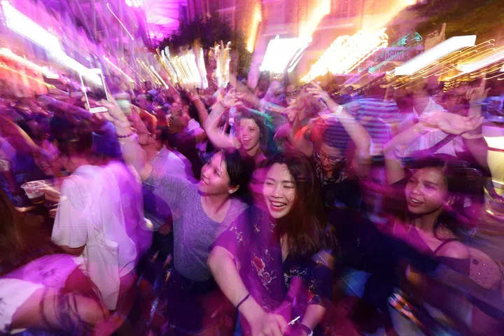 Image of people partying in Singapore