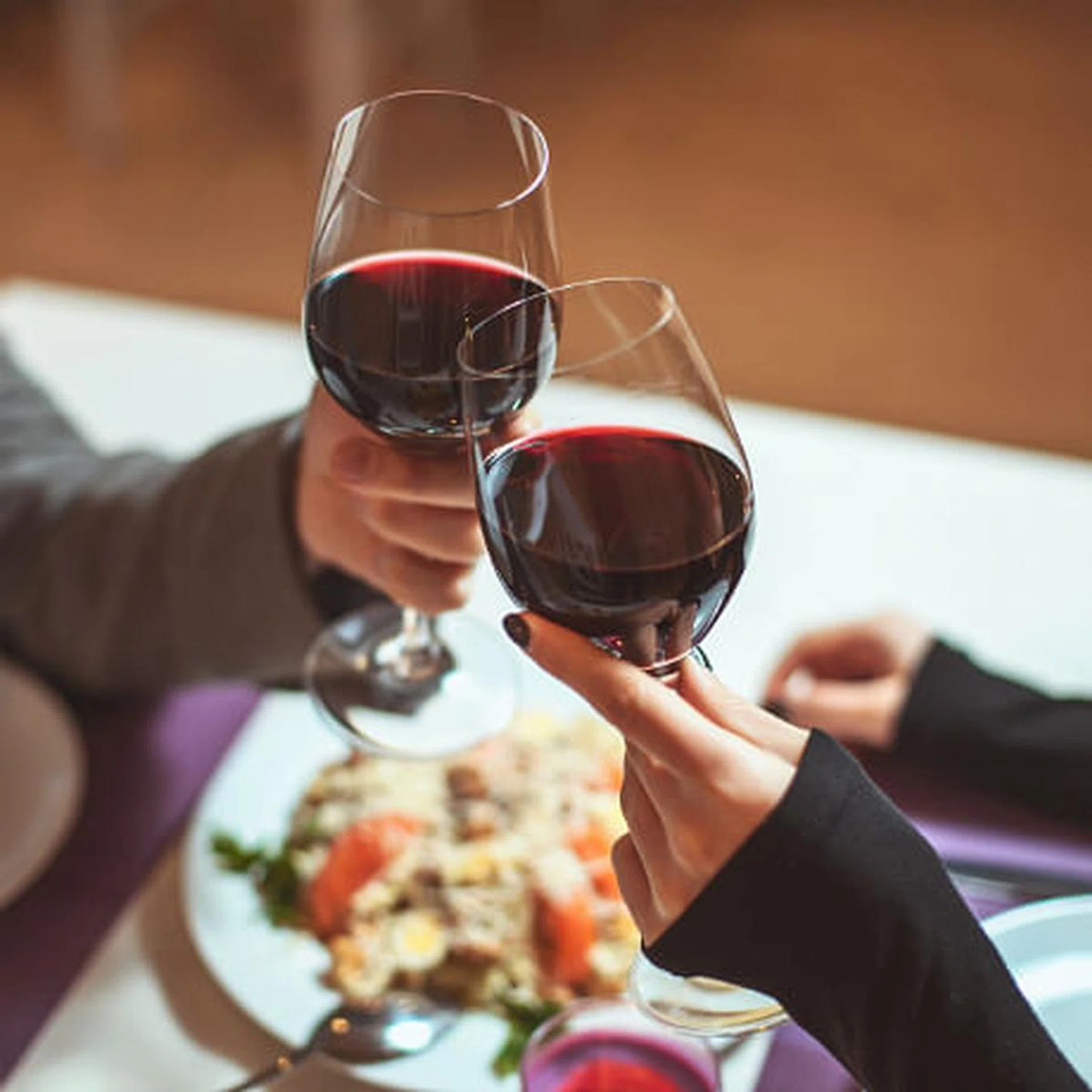 singapore women share funny dating disaster stories - thumb