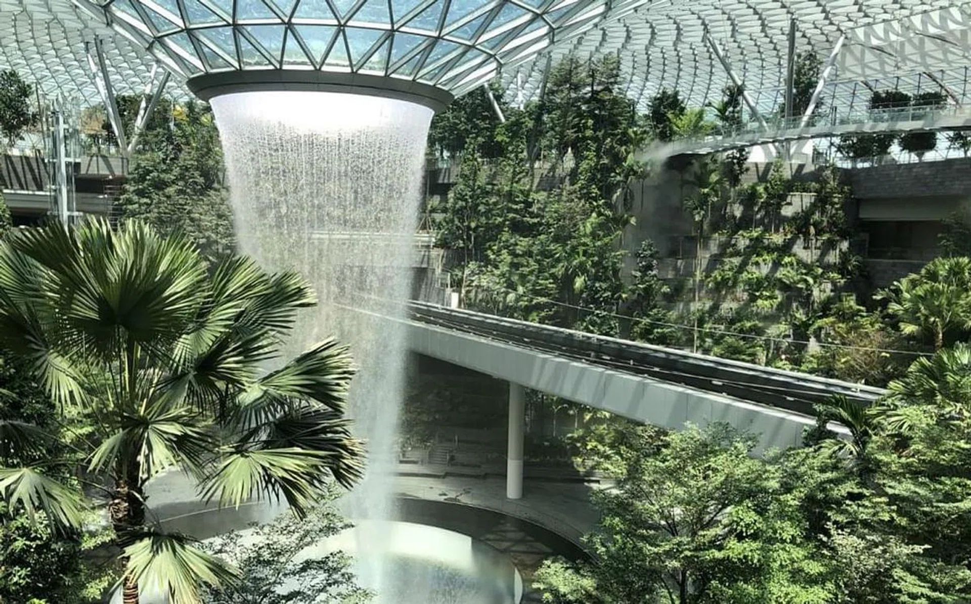 jewel_changi_airport_-_image_1_rect