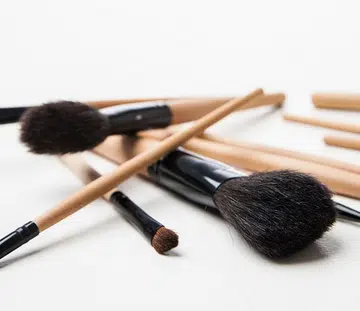 when to throw makeup brushes away