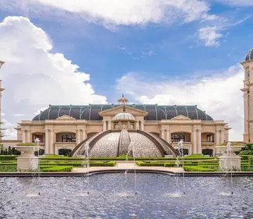 The Grand Lisboa Palace Macau facing the Jardim Secreto garden