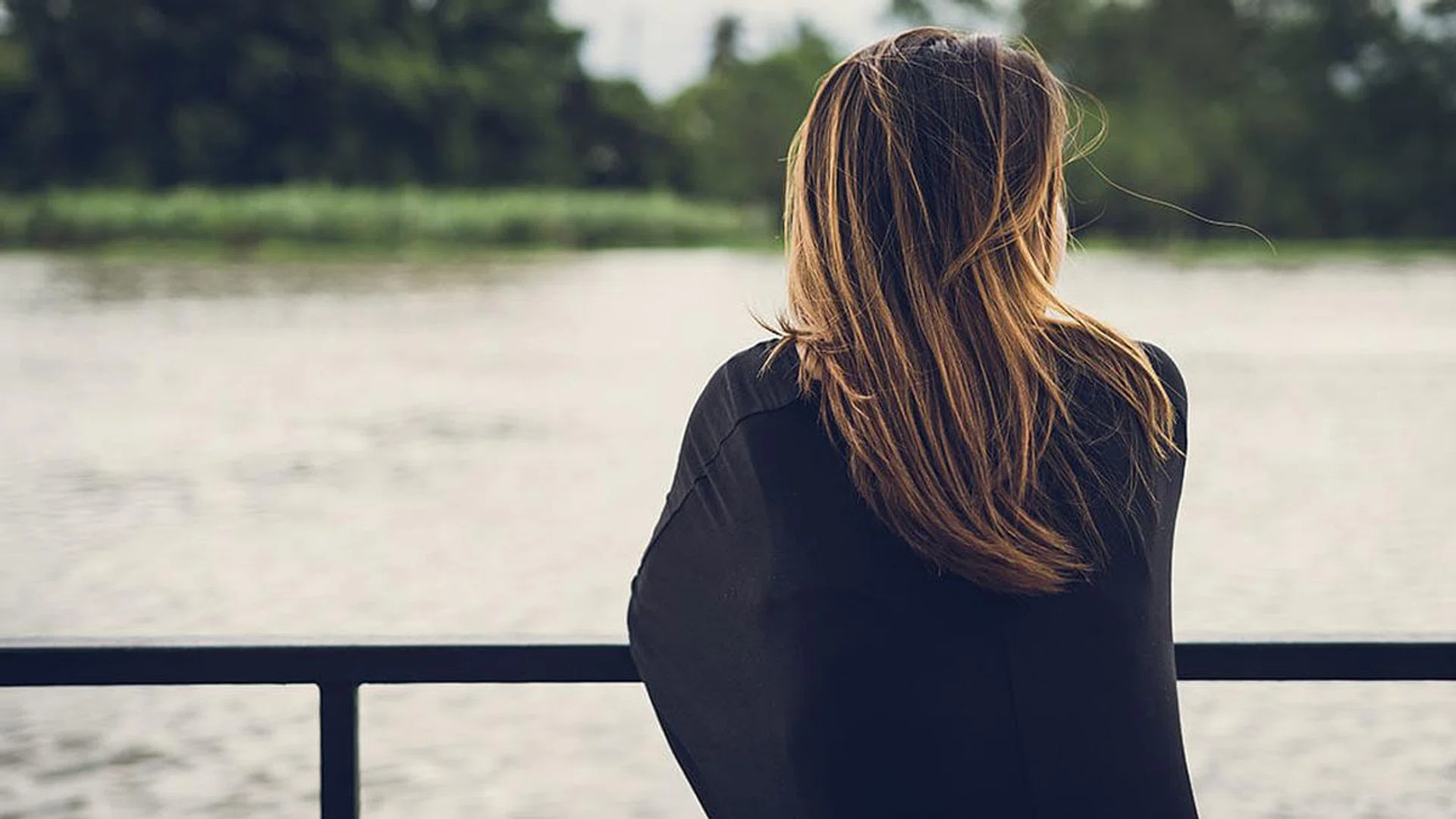 How can I help someone who is suicidal and what can I say?