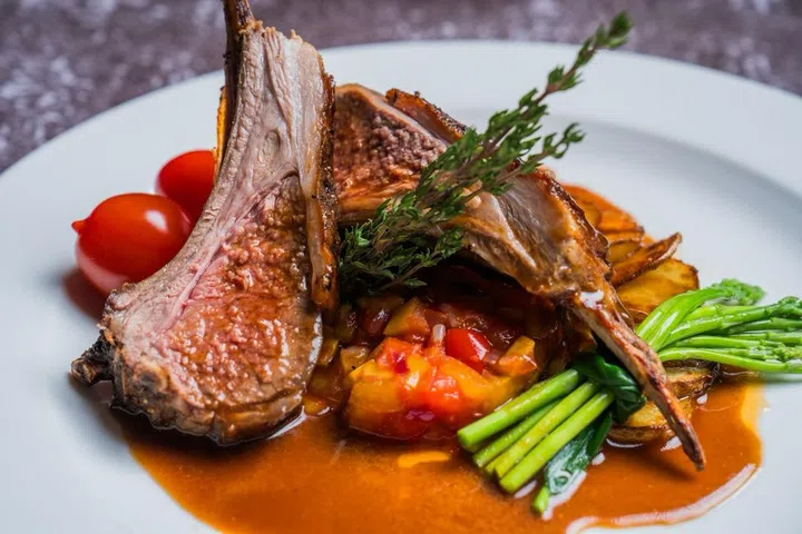 hysurvive - "Writer to caption"

Credit: The Black Sheep