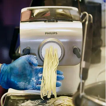 Noodle maker T