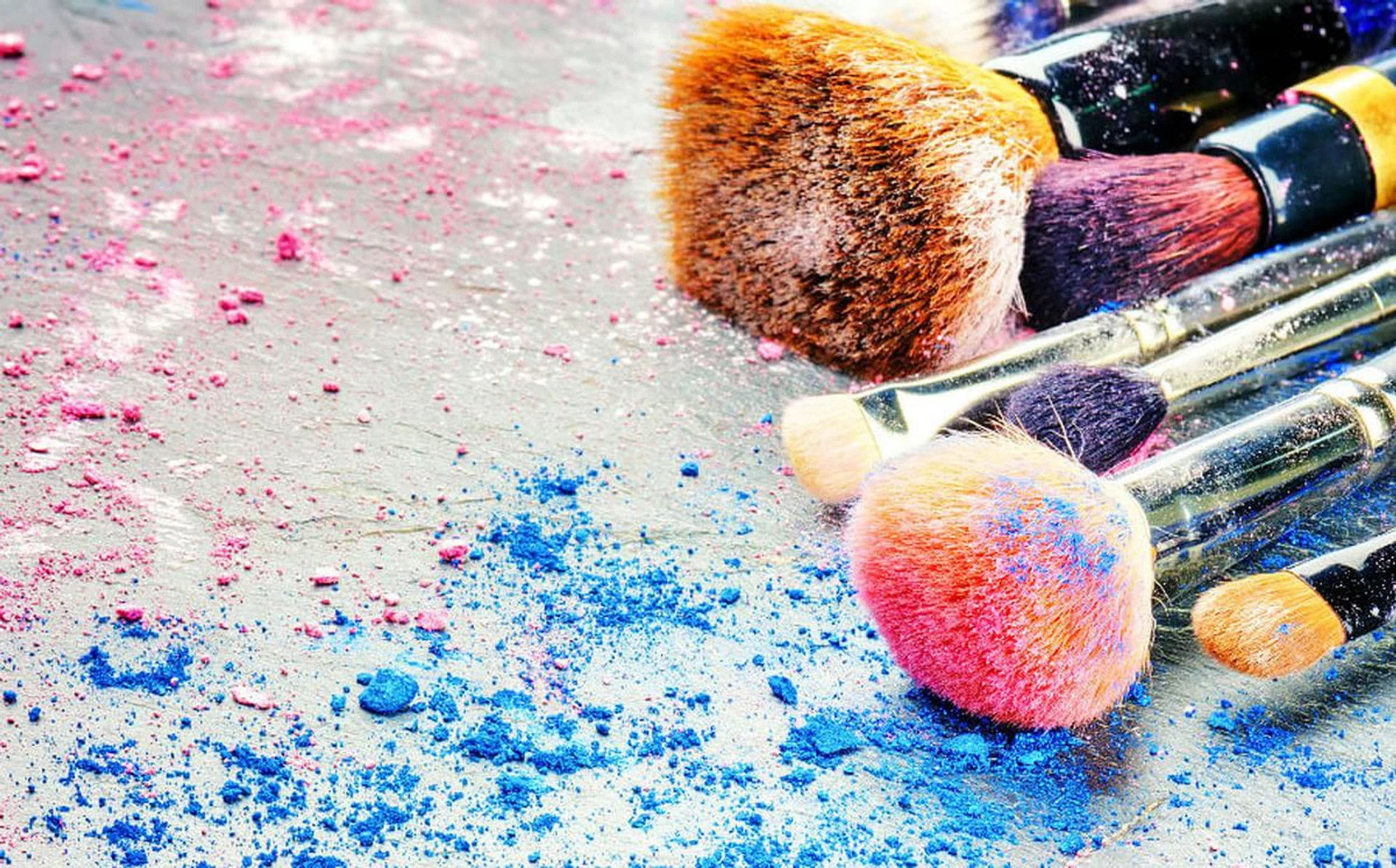 how_to_choose_makeup_brushes_and_clean_them_900px