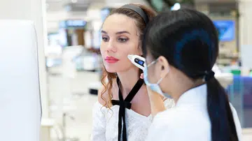 mt-metatron-isetan-singapore-skin-analysis