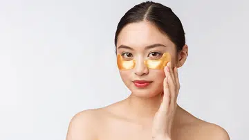 No matter how careful you are, skin still needs help fighting free radicals and repairing pollution-based damage