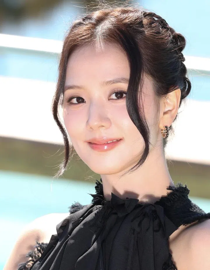Blackpink Jisoo makeup