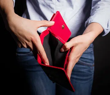 3_money_habits_to_adopt_to_stop_living_from_paycheck_to_paycheck_in_singapore_t