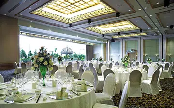 grand_ballroom_wedding_set_upr
