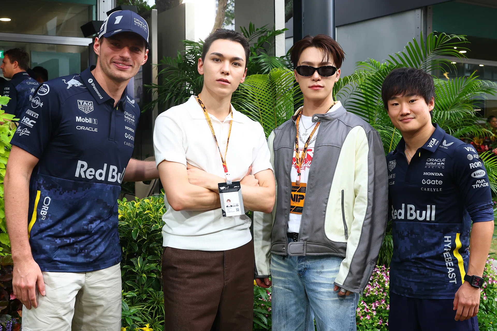 vernon dino seventeen kpop max verstappen yuki tsunoda red bull racing f1 grand prix singapore marina bay street circuit