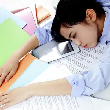 How to be more productive at work with less sleep THUMBNAIL
