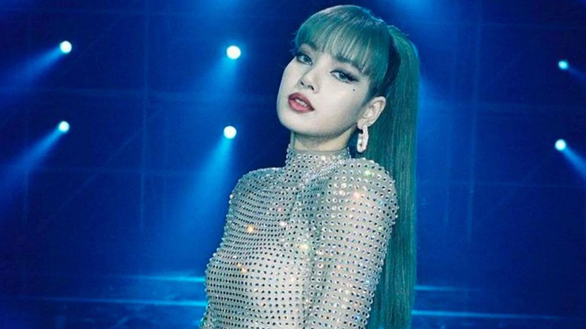 PHOTO: LISA/INSTAGRAM
