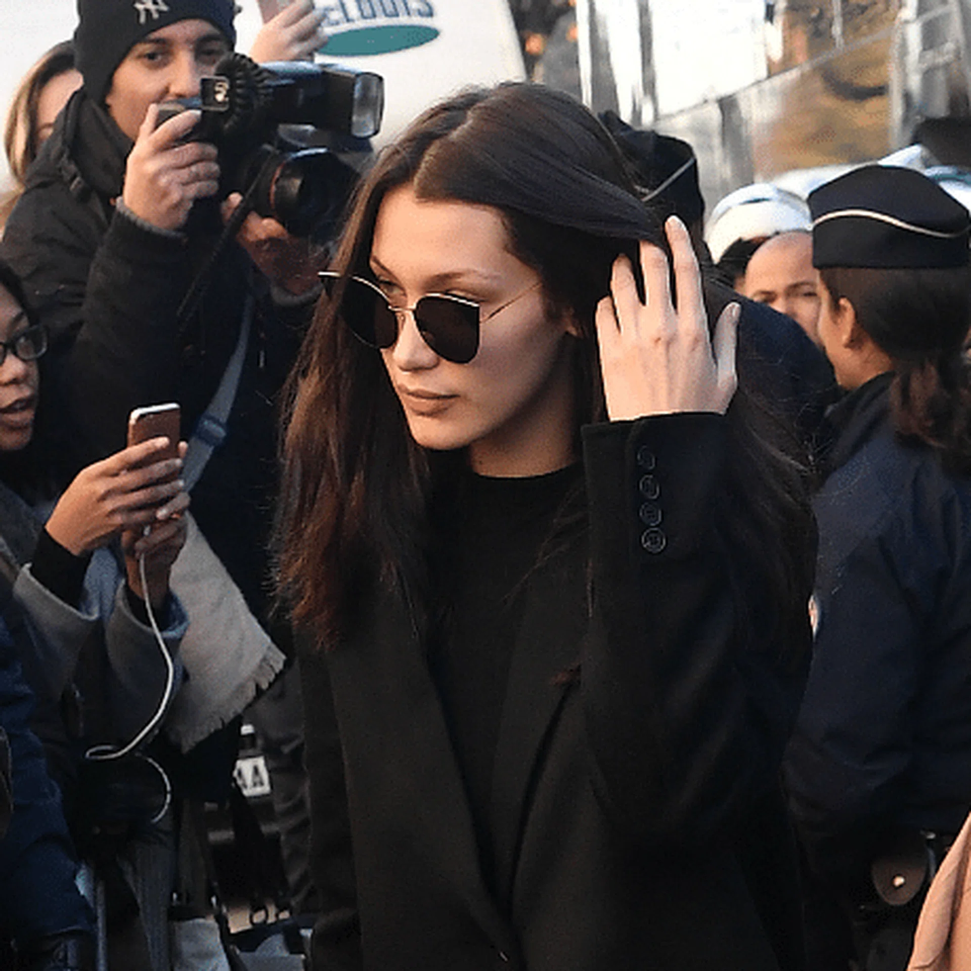 bella_hadid-gettyimages-626662328thumb