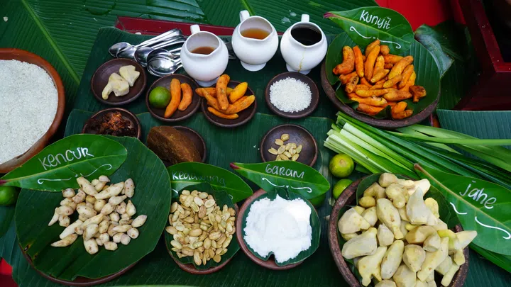 some basic ingredients in making herbal medicine