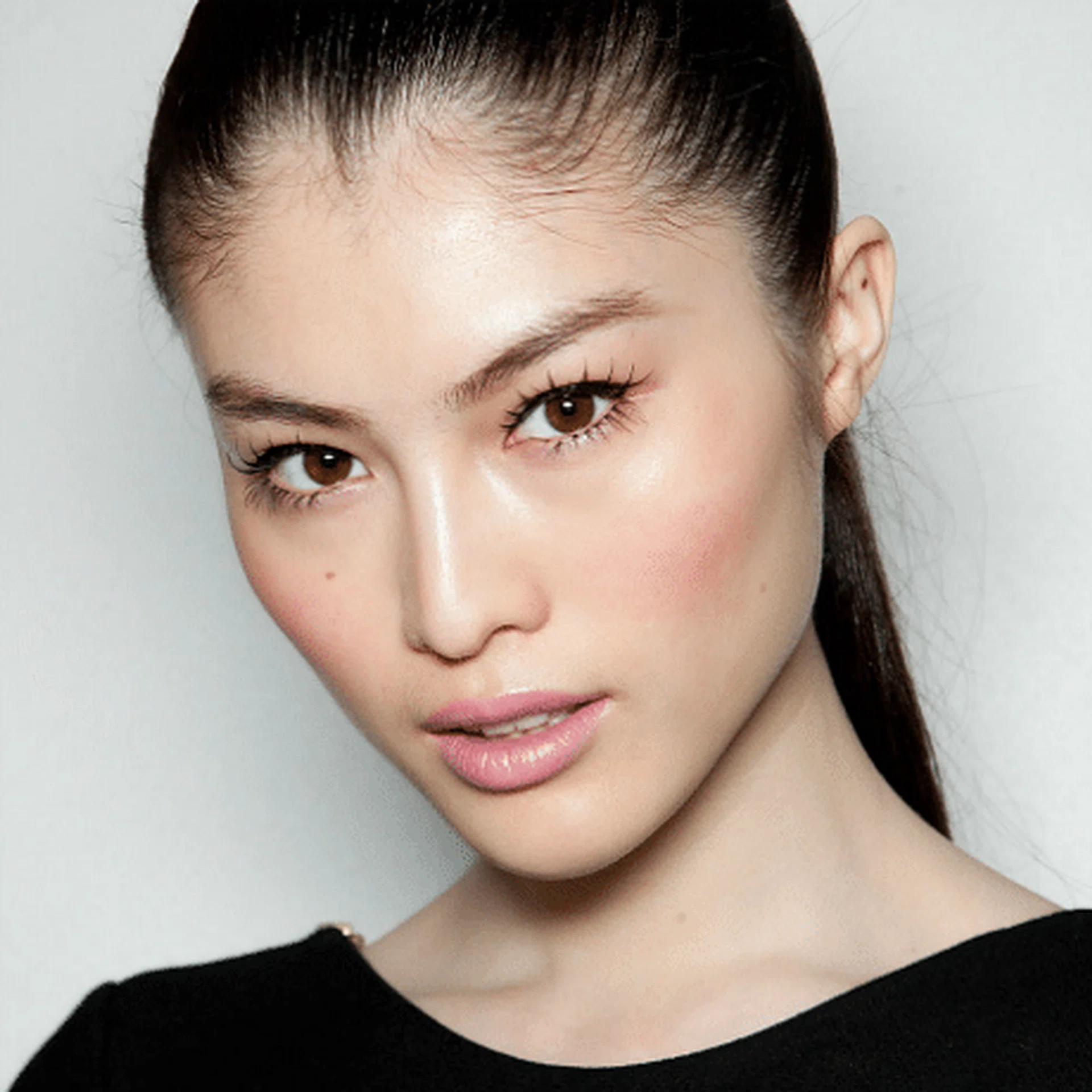 5 multi-purpose lip and cheek tints every working woman must own
