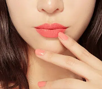 T Long-lasting natural matte lipsticks that will last through meals drinks and work.png