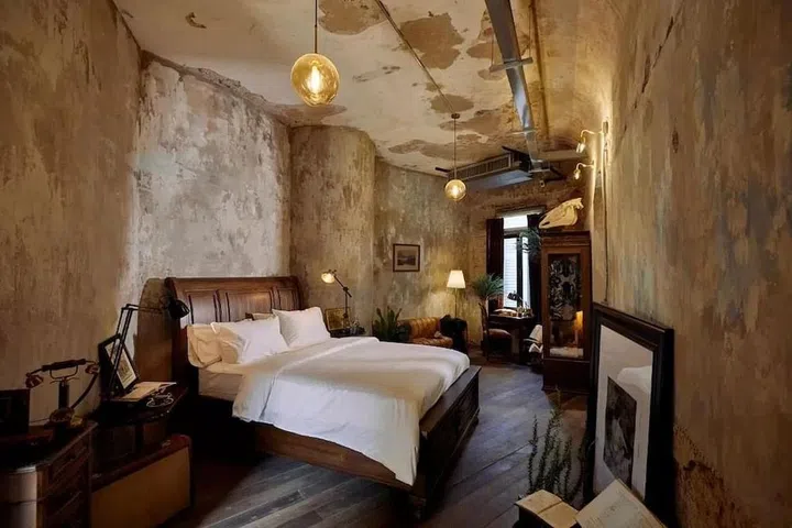 Credit: Mustang Blu, Bangkok