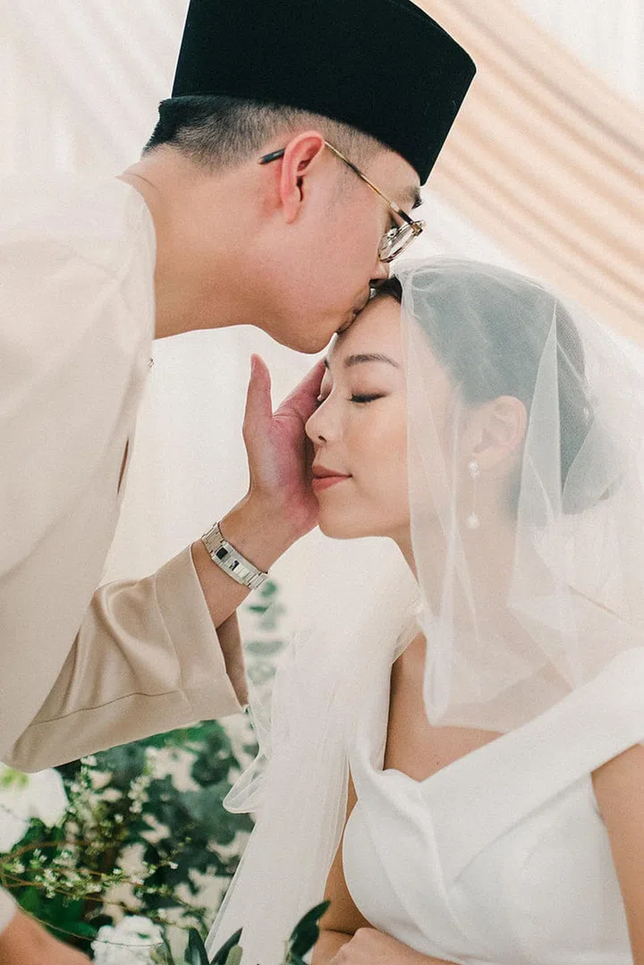 Photo taken on the day of our Solemnisation, captured by Kahying.