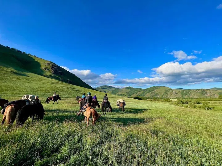 Horses and riders on the Mongolian grasslands. (Photo: Mavis Teo)