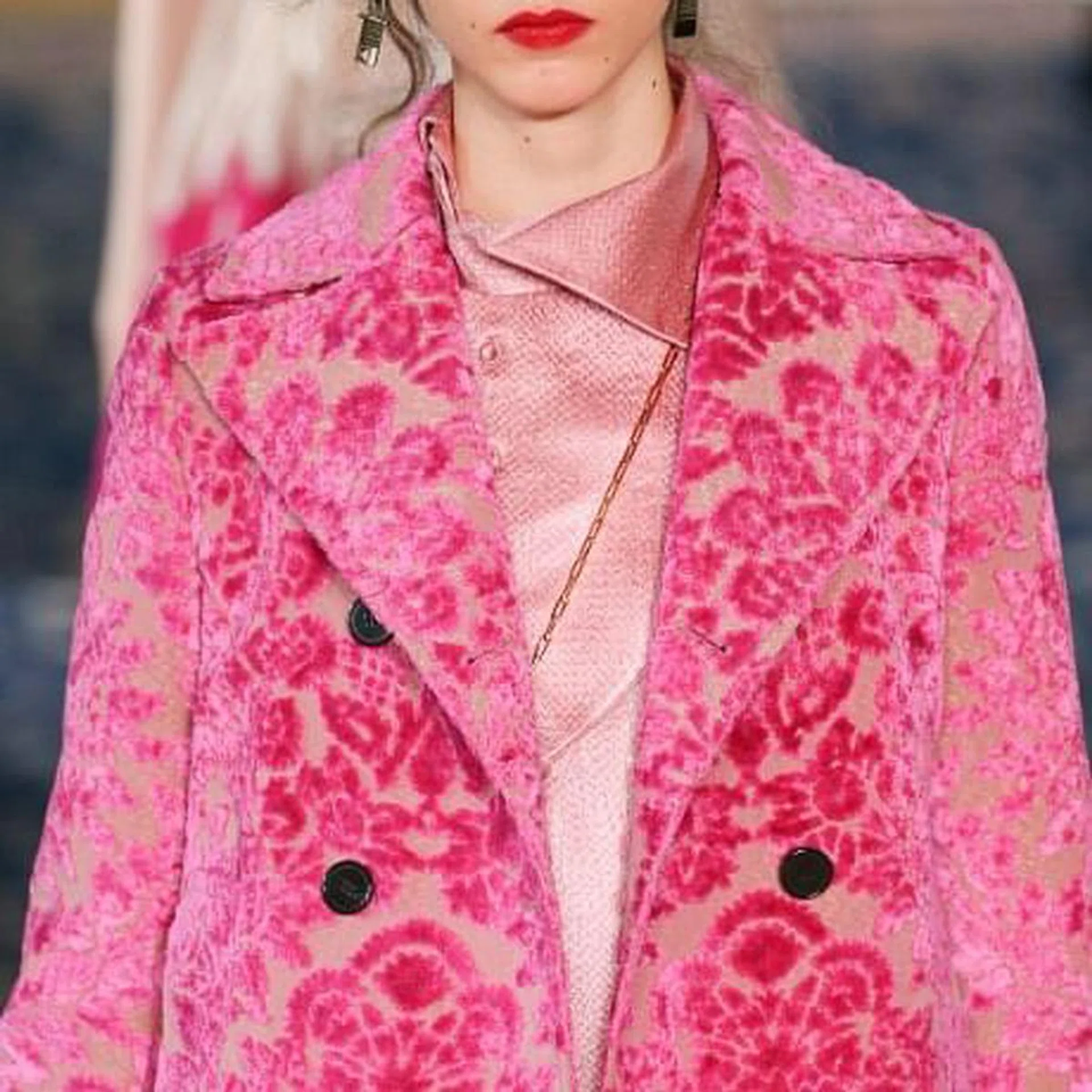 S/S 2017 trend - hot pink