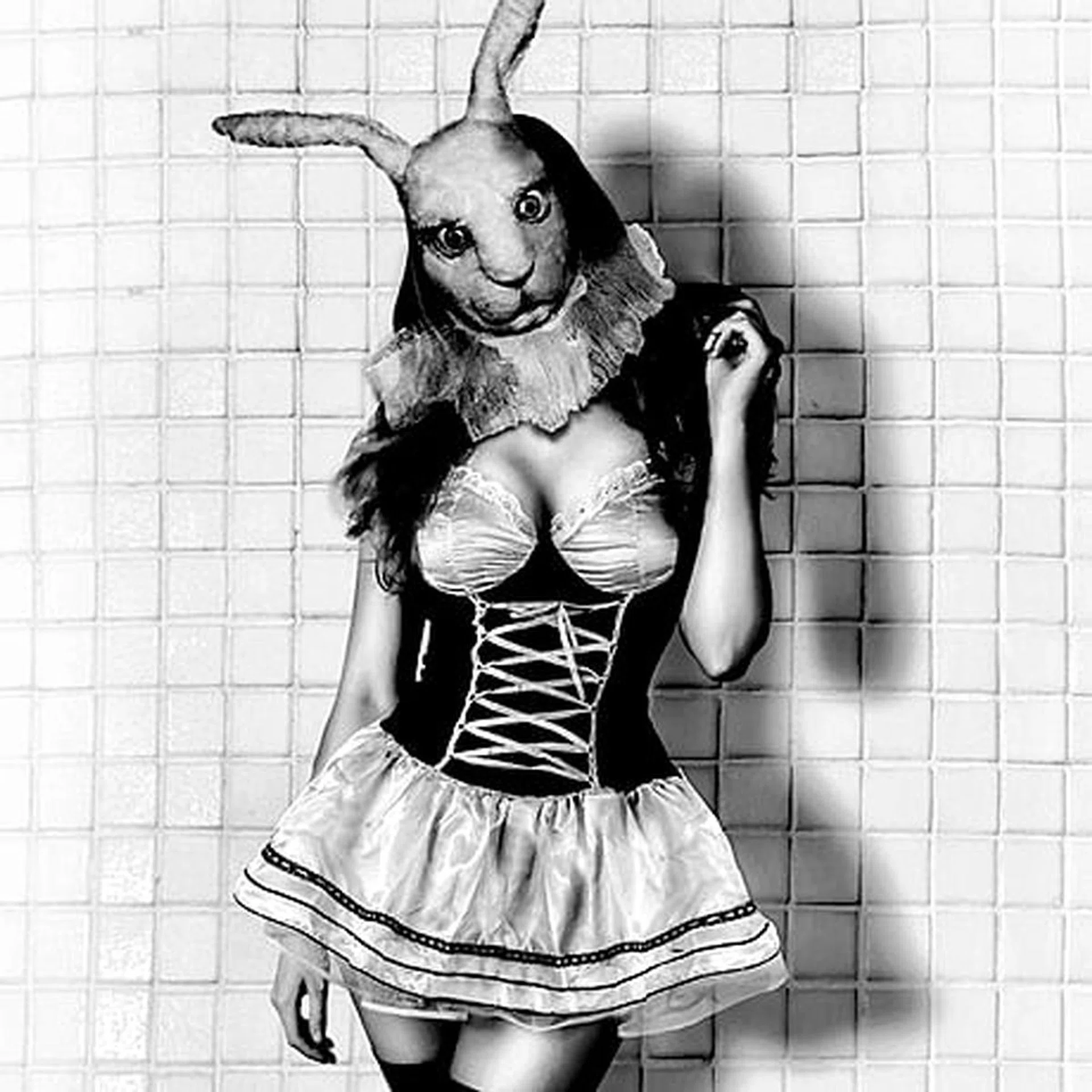 sex_shop_sales_girl_460x460