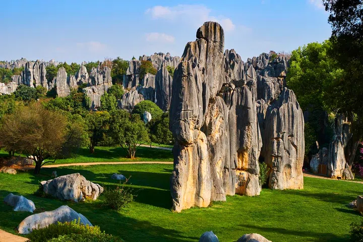 Limestone pinnacles in Shilin, Unesco world heritage, Stone Forest, at Lunan, Yunnan, China