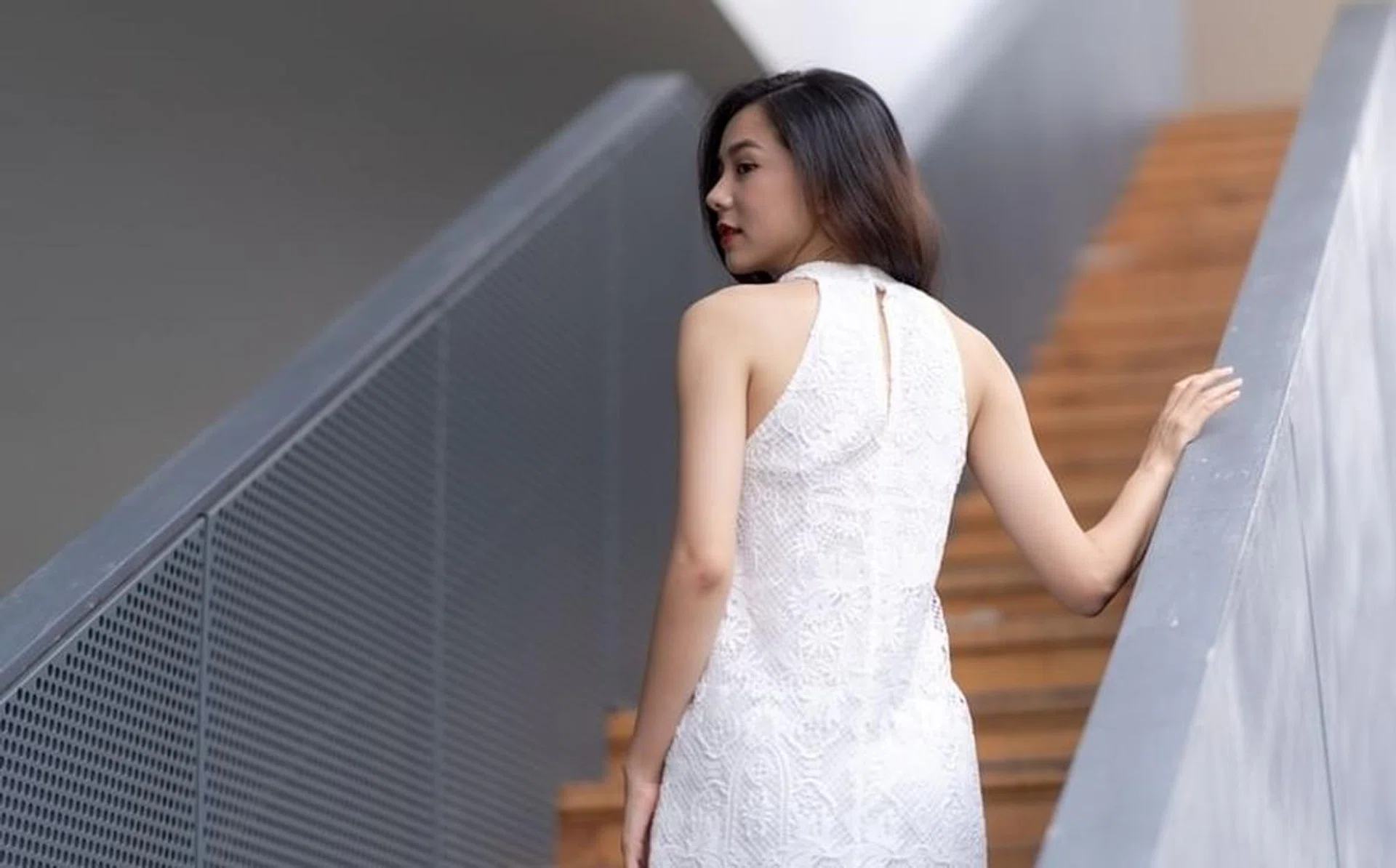 10 sexy sleeveless dress for work and weekends