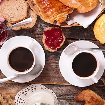 5 spots for early breakfast