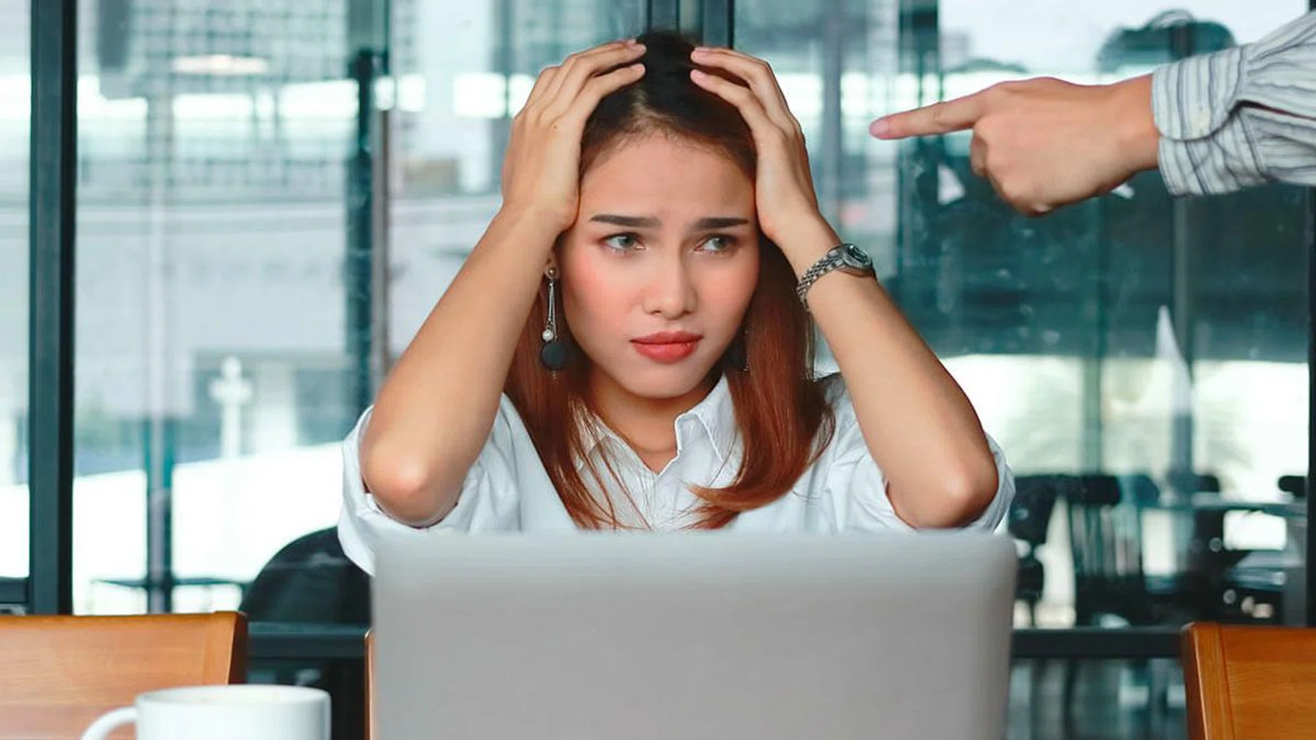 8 Ways To Deal With A Difficult Boss At Work