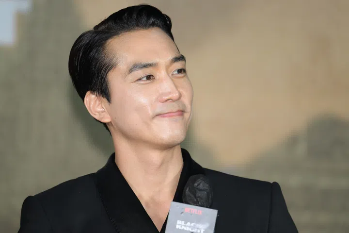 SEOUL, SOUTH KOREA - MAY 10: Actor Song Seung-heon attends the press conference of Netflix series "Black Knight" at provoke Seoul on May 10, 2023 in Seoul, South Korea. (Photo by The Chosunilbo JNS/Imazins via Getty Images)