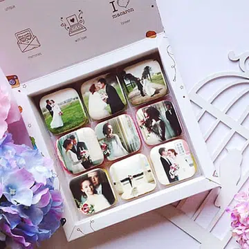 printed_wedding_macarons