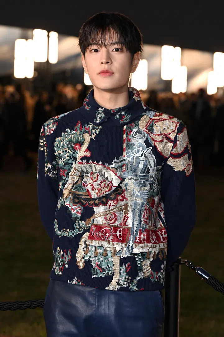 LONDON, ENGLAND - SEPTEMBER 22: Seungmin attends the Burberry show during London Fashion Week September 2025 at Hyde Park on September 22, 2025 in London, England. (Photo by Jeff Spicer/Getty Images)