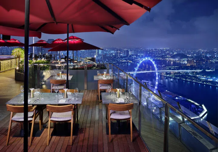 Ce La Vi Singapore bar and restaurant.