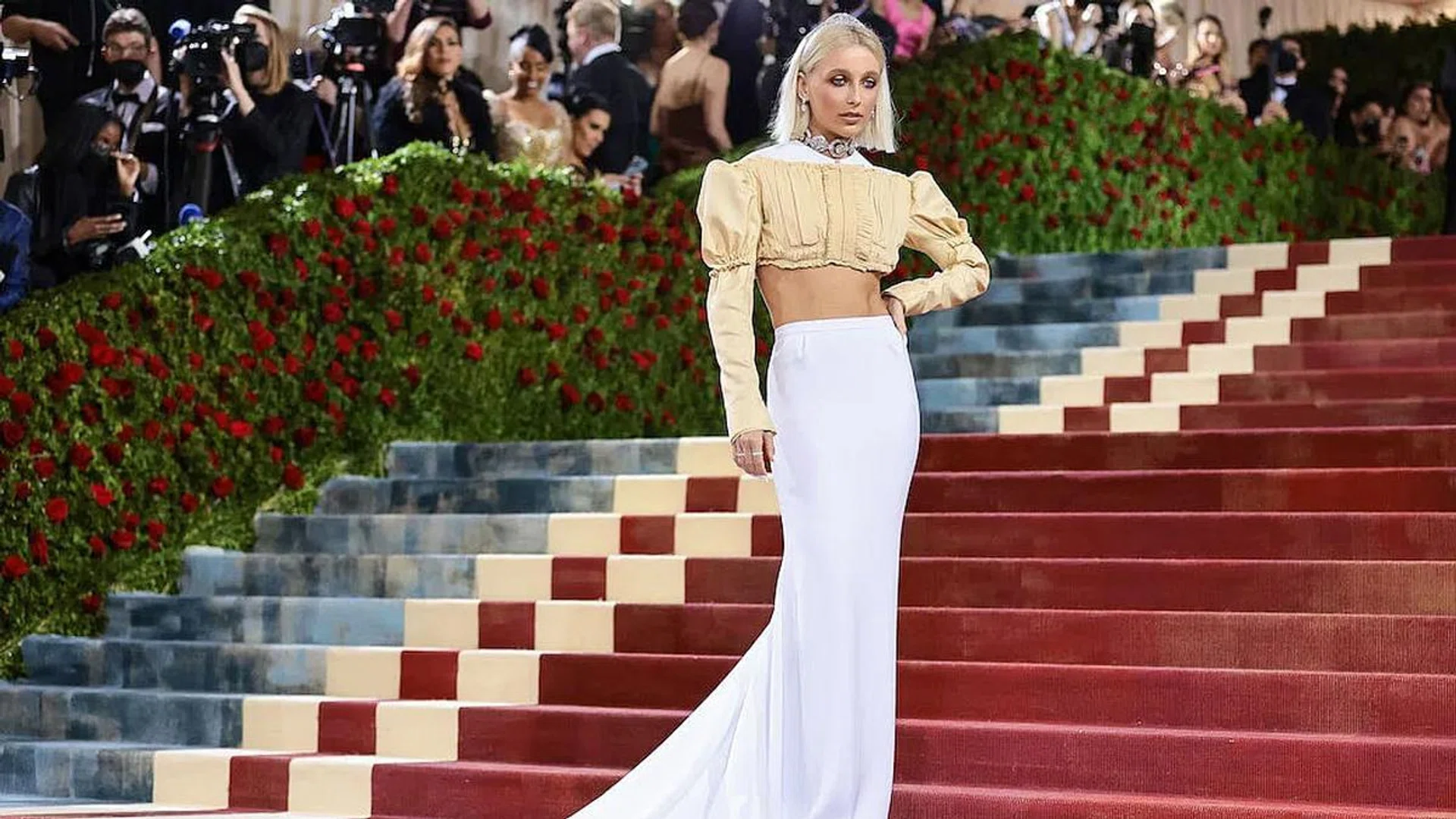 Emma Chamberlain attends The 2022 Met Gala Celebrating "In America: An Anthology of Fashion" at The Metropolitan Museum of Art on May 02, 2022 in New York City. (Photo: Jamie McCarthy/Getty Images)