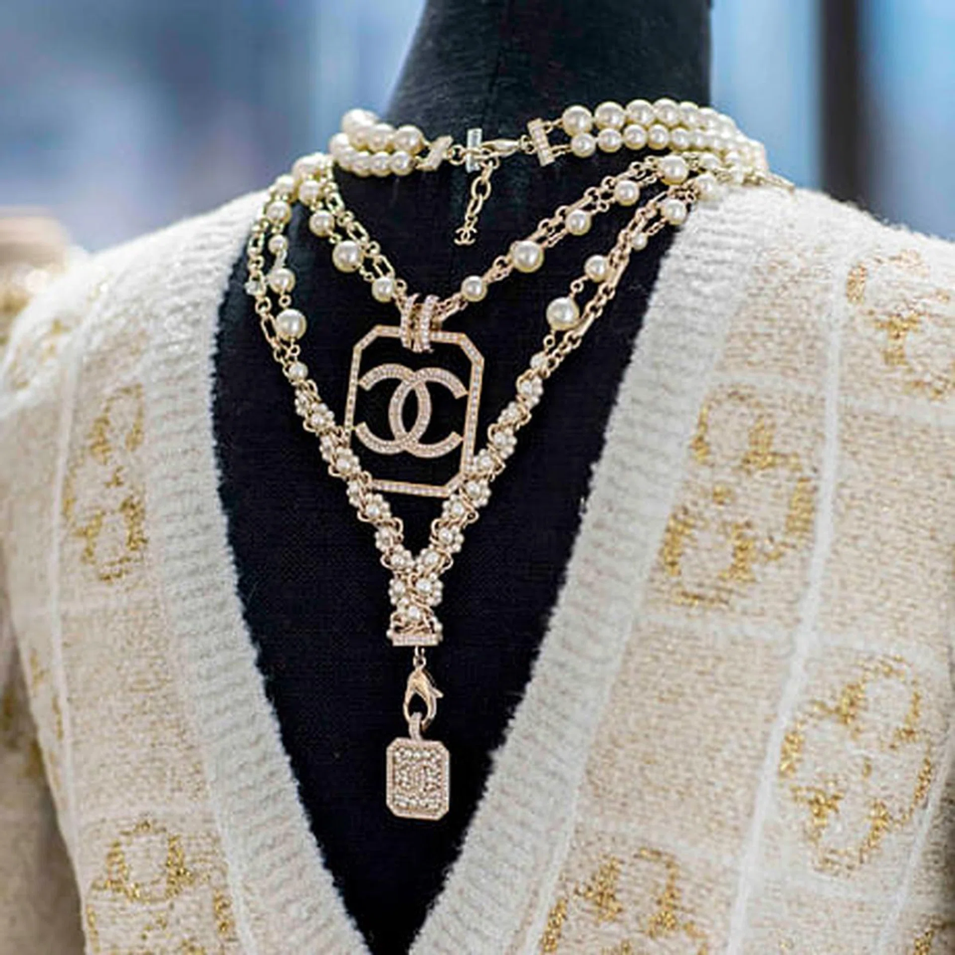 rs16_pop-up_boutique_at_marina_bay_sands_-_singapore_-_pictures_by_allen_taoswq_23