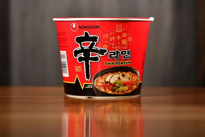 ST20200225-202048032471-Lim Yaohui/Tan Hsueh Yun/

(5th Place) Nongshim Shin Ramyun costs $1.60.

The Sunday Times taste test on 29 types of cup noodles at Relish restaurant on Feb 25, 2020. 

Judging panel is Food Critic Wong Ah Yoke, Chef Bjorn Shen and Food Editor Tan Hsueh Yun. 

(ST PHOTO: LIM YAOHUI)