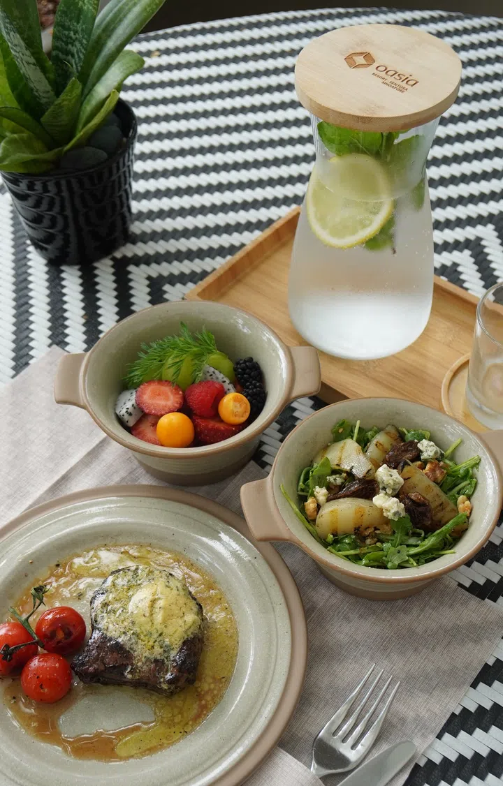 best luxury day spa day three-course meal oasia her world spa awards 2025