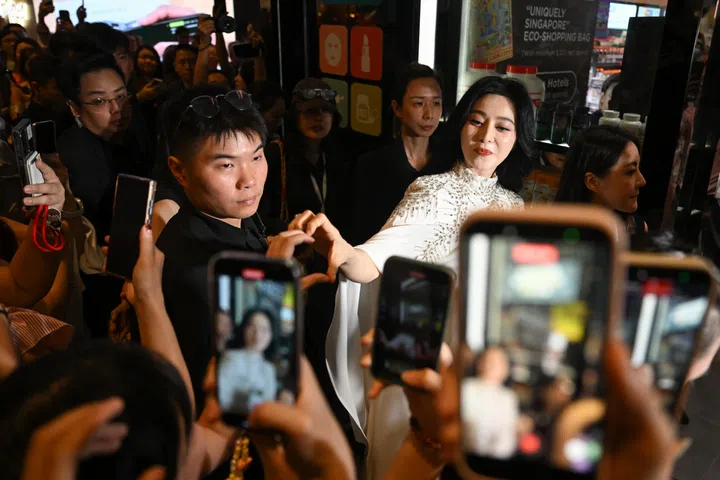  fan bingbing in jewel changi airport singapore