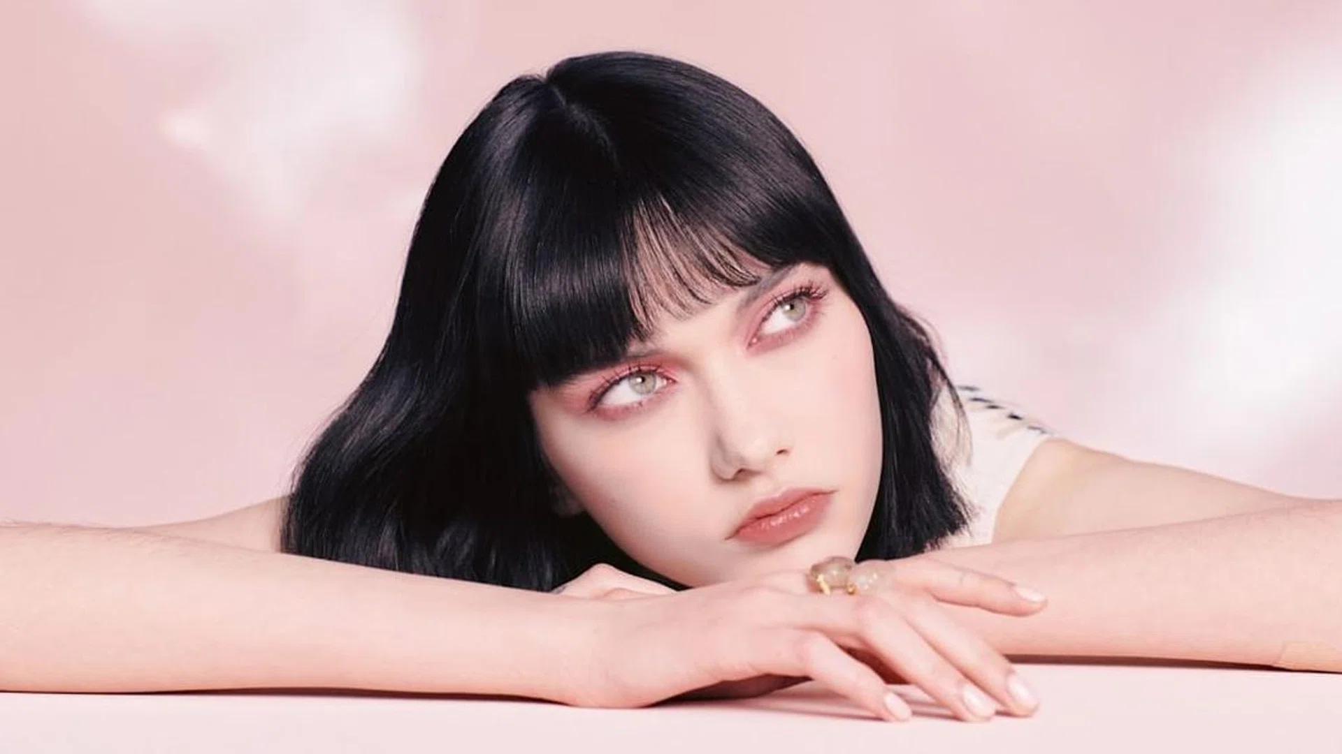 Dior's Mineral Glow makeup collection will hit stores from January 1, 2022.