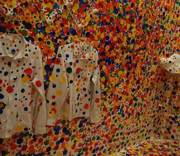 5. Louis Vuitton is not the only fashion house sheÃƒÂ¢Ã¢â€šÂ¬Ã¢â€žÂ¢s worked with