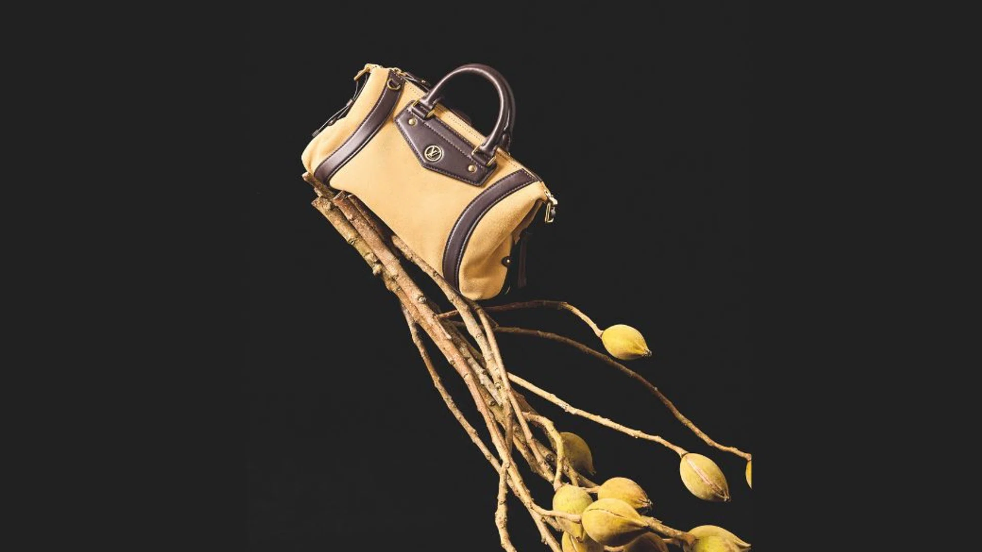 Photography: Angela Guo, Creative Direction: Lena Kamarudin, Floral styling: Fawn World