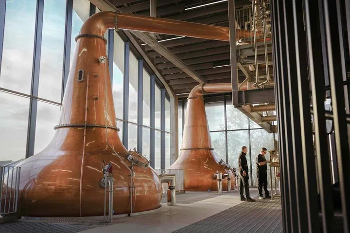 Phoenix stills in the glass stillhouse. (Photo: Diageo)