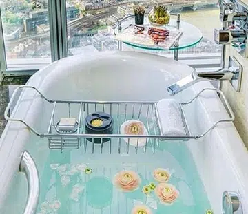 bathtubsoftheworld_michutravel