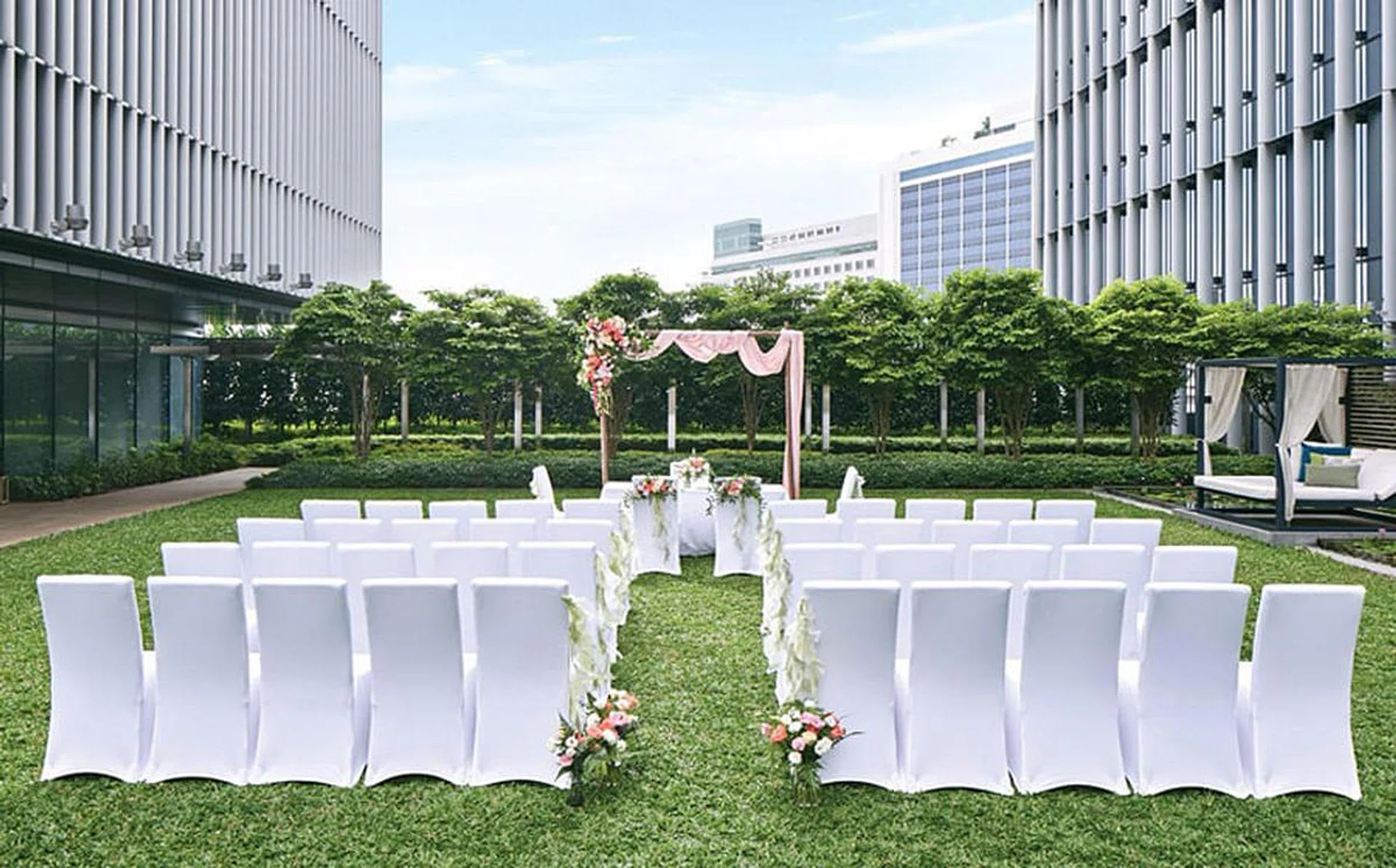lawn_-_solemnisation_sofitel_city_centre